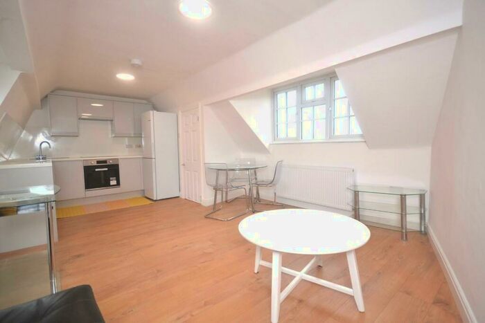 1 Bedroom Flat To Rent In London Street, Reading, RG1