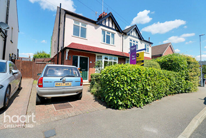 3 Bedroom Semi-Detached House For Sale In Finchley Avenue, Chelmsford, CM2