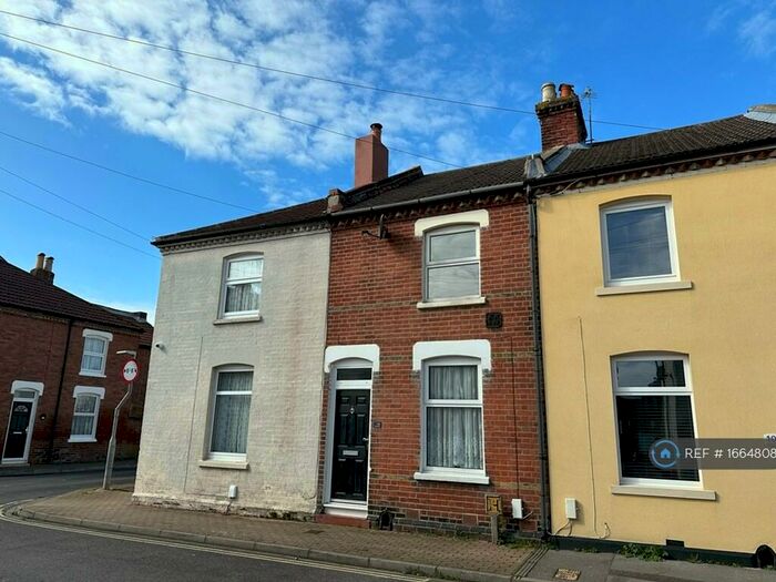 2 Bedroom Terraced House To Rent In Gosport, Gosport, PO12