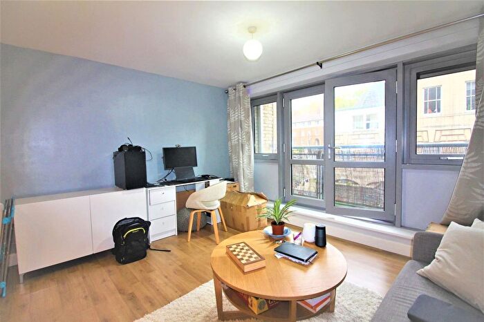 1 Bedroom Flat To Rent In Montague Street, Hamilton Court Montague Street, BS2