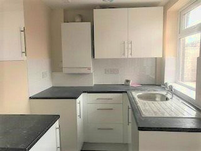 2 Bedroom Property To Rent In Cemetery Road, Southport, PR8