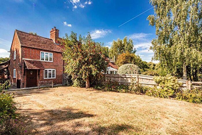 2 Bedroom Cottage For Sale In Railway Cottage, Compton, RG20