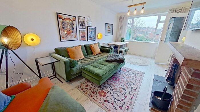 2 Bedroom Semi-Detached House To Rent In Queenswood Drive, Headingley, Leeds, LS6