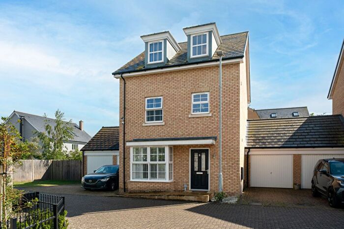 5 Bedroom Detached House For Sale In Aspinalls Yard, Willingham, CB24