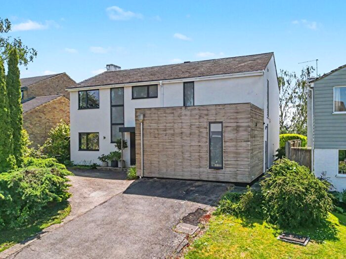 4 Bedroom Detached House For Sale In Oakhill, Claygate, KT10