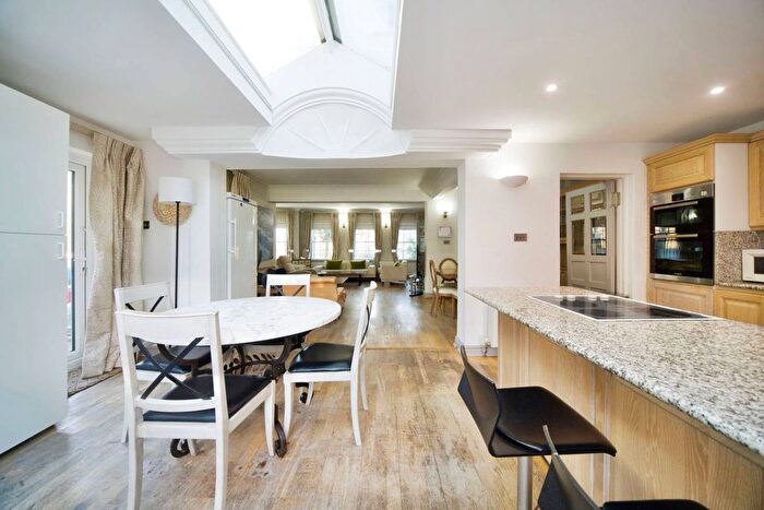 3 Bedroom Terraced House For Sale In Squires Mount, Hampstead, London, NW3