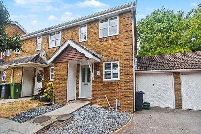 2 Bedroom Semi Detached House To Rent In Acorn Close, Basingstoke, RG21