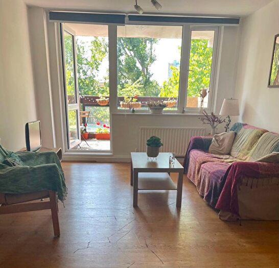 4 Bedroom Maisonette To Rent In Barnwood Close, London, W9