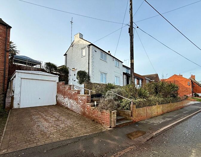 3 Bedroom Detached House For Sale In Ivy Cottage, New Street, Weedon, NN7