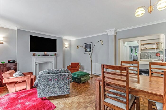 2 Bedroom Flat To Rent In Regents Park Road, Primrose Hill, London, NW1