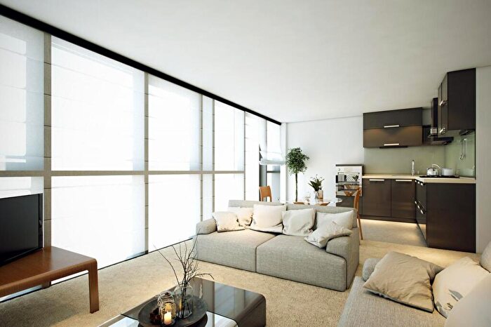 2 Bedroom Flat For Sale In : House, Leeds, LS7