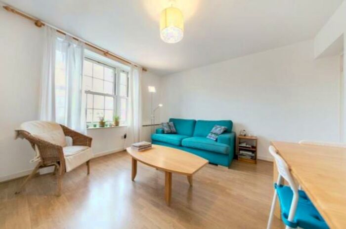 1 Bedroom Apartment To Rent In Waterdale Manor House, Marylebone, London, NW1