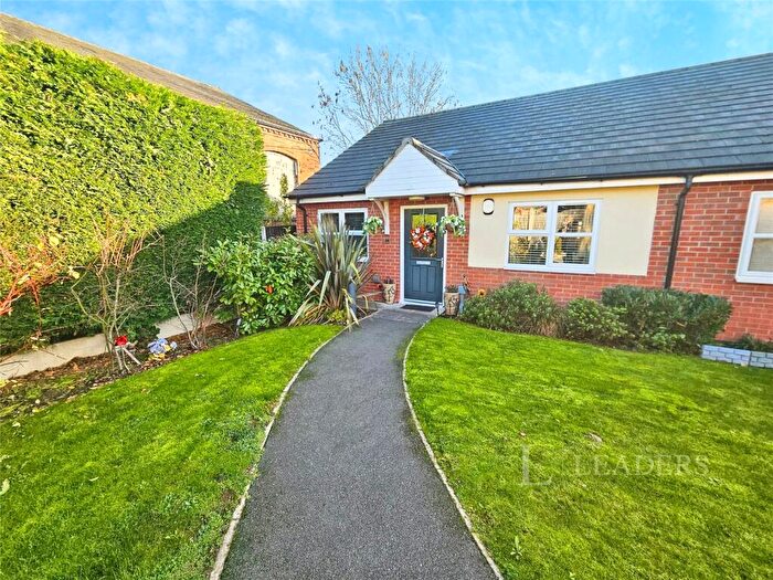 2 Bedroom Bungalow For Sale In Moorfield Crescent, Sandiacre, Nottingham, NG10