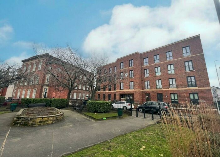 2 Bedroom Apartment To Rent In Park Green; Macclesfield., SK11