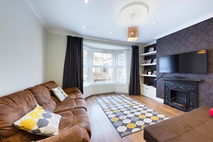 3 Bedroom Semi Detached House To Rent In Stockland Road, Romford, RM7