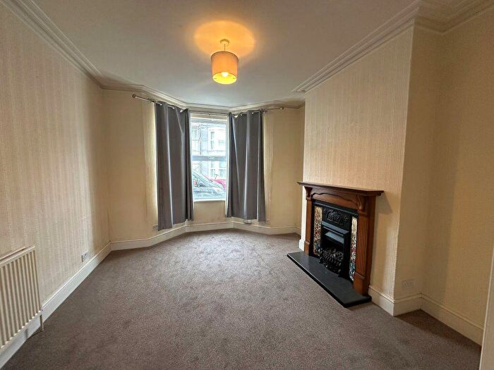 3 Bedroom House To Rent In Lutterworth Road, Northampton, NN1