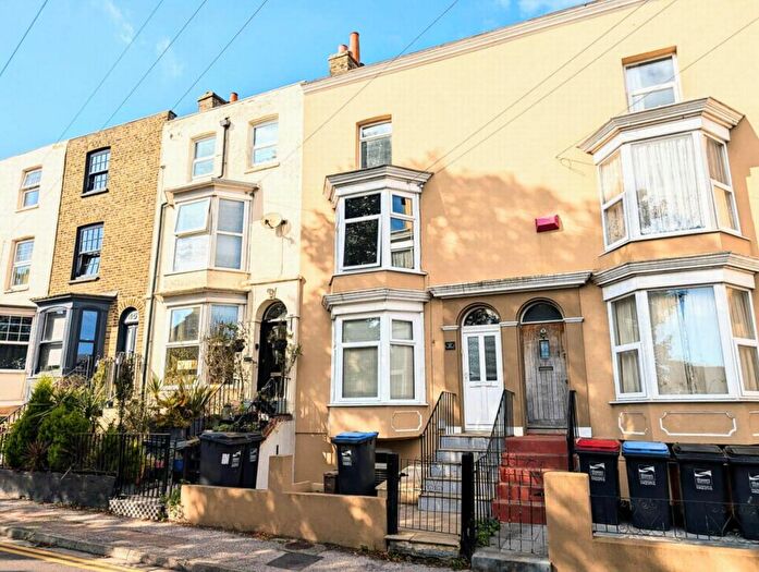 4 Bedroom Town House For Sale In West Cliff Road, Ramsgate, CT11