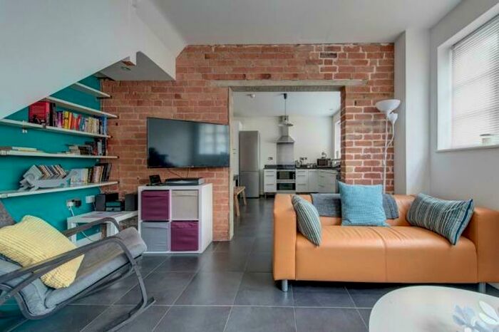 3 Bedroom House To Rent In Hartington Mews, Derby, DE23