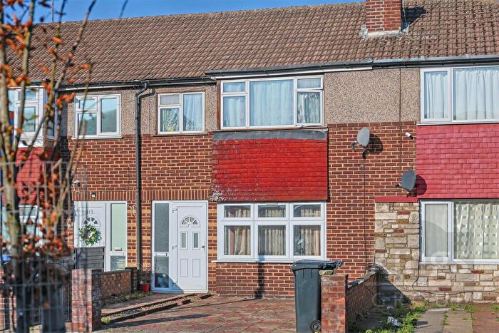 3 Bedroom Terraced House For Sale In Brimsdown Avenue, Enfield, EN3