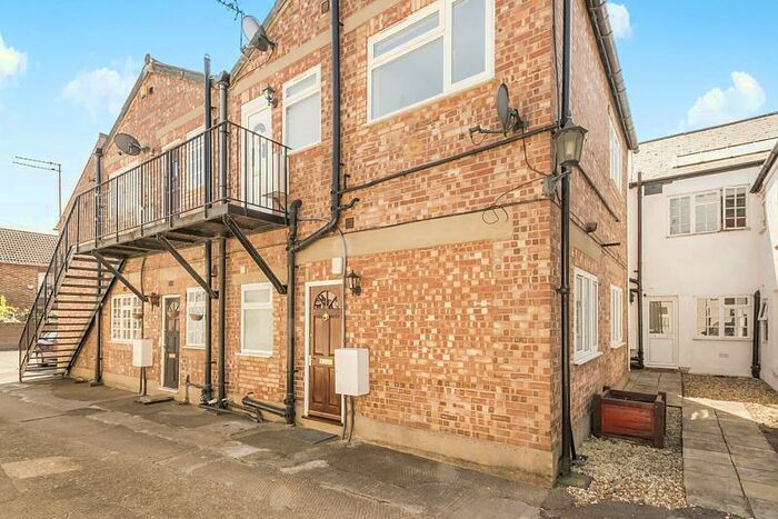 Studio To Rent In Hurst Grove, Bedford, MK40