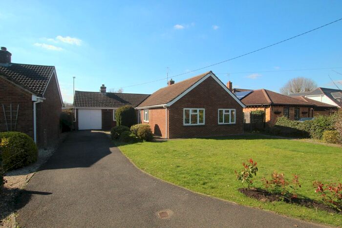 3 Bedroom Detached Bungalow To Rent In The Lane, Hauxton, Cambridge, CB22