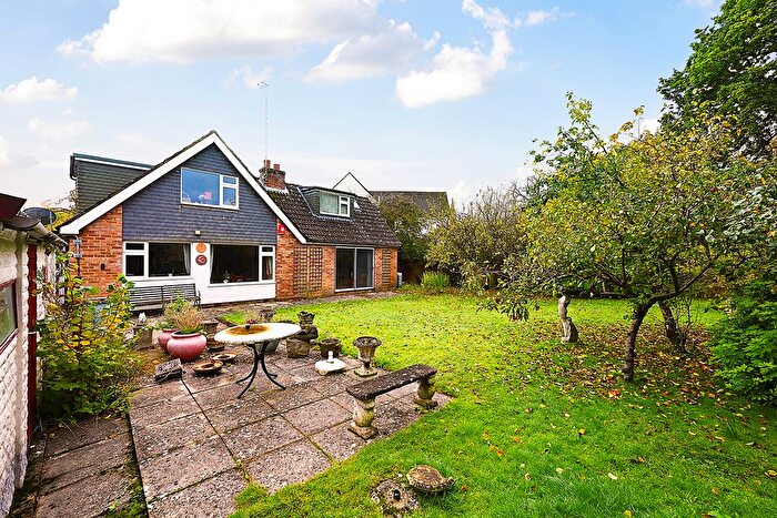 4 Bedroom Detached House For Sale In The Oaks, Vicarage Road, Blackwater, GU17