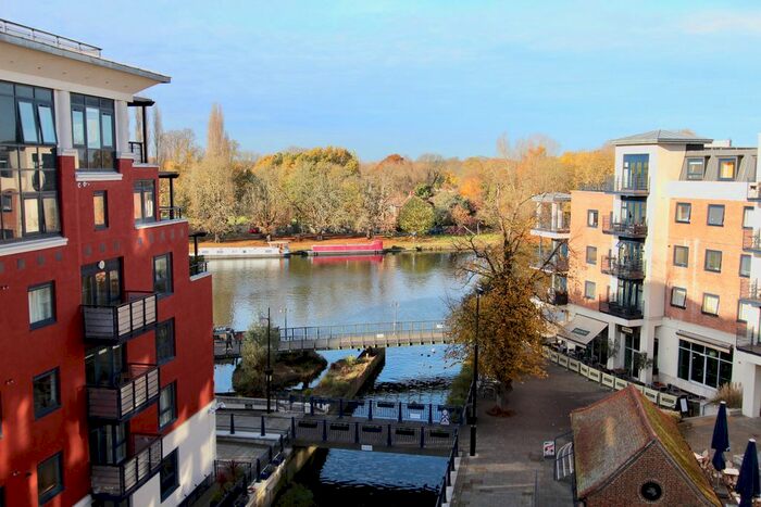 2 Bedroom Flat To Rent In Wadbrook Street, Kingston Upon Thames, KT1