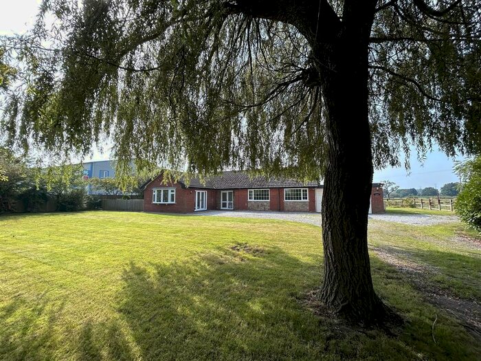 4 Bedroom Detached Bungalow To Rent In Warmingham Road, Warmingham, Crewe, CW1