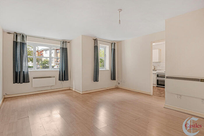 2 Bedroom Flat For Sale In Cherry Blossom Close, N13