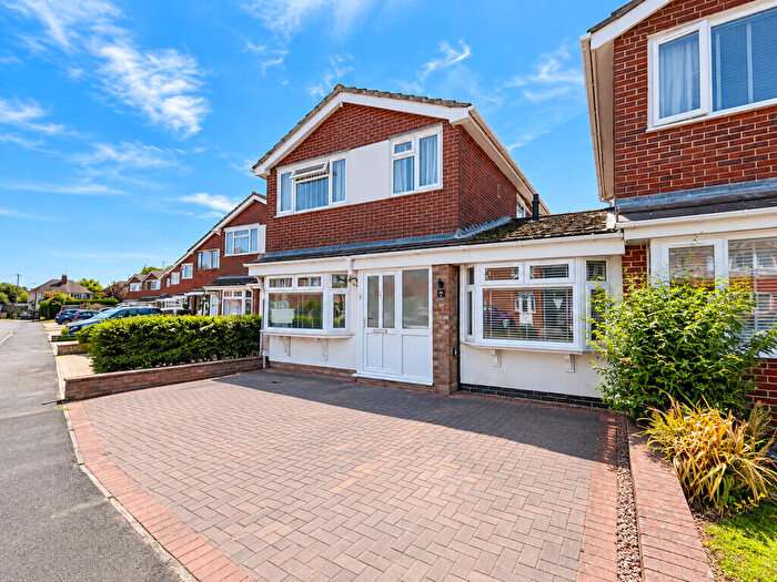 3 Bedroom Link Detached House To Rent In Elms Road, Coton-in-the-elms, DE12