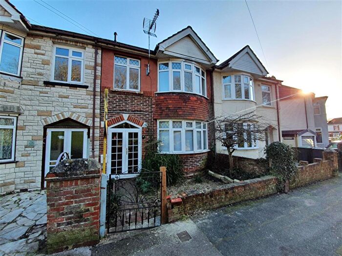 3 Bedroom House To Rent In Station Road, Gosport, PO12