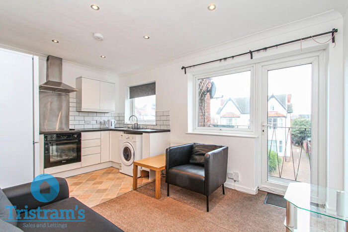 3 Bedroom Flat To Rent In Loughborough Road, West Bridgford, NG2