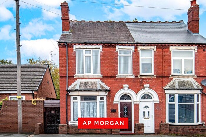 3 Bedroom Semi Detached House For Sale In Pedmore Road, Stourbridge, West Midlands, DY9