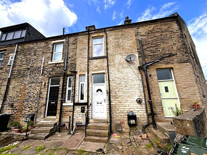 3 Bedroom Terraced House For Sale In Terry Road, Low Moor, Bradford, BD12