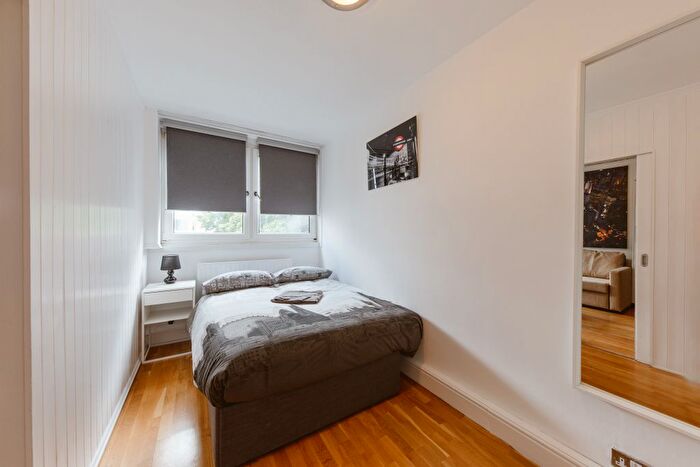 1 Bedroom Flat For Sale In Graham Street, London, N1