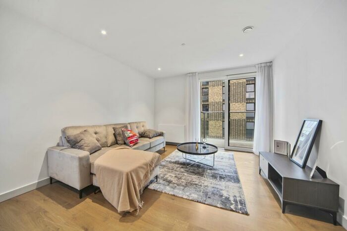 2 Bedroom Apartment To Rent In Mawes House, SE17