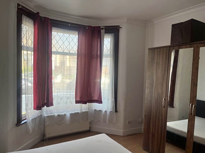 3 Bedroom Terraced House To Rent In Belmont Park Road, Leyton, E10