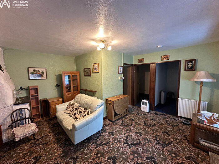 2 Bedroom Cottage For Sale In Llanllyfni, Llanllyfni, Gwynedd, LL54