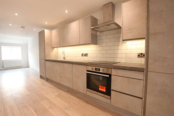 2 Bedroom Flat To Rent In Loyd Road, Northampton, NN1