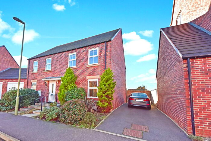 3 Bedroom Semi Detached House For Sale In Hobby Road, Bodicote, Banbury, OX15