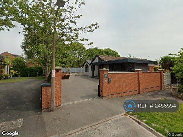 3 Bedroom Bungalow To Rent In Overstrand Close, Nottingham, NG5