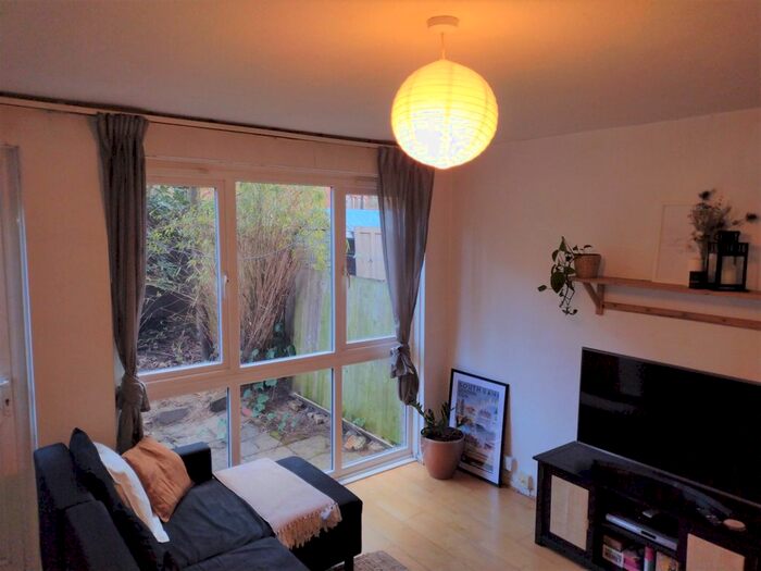 4 Bedroom Terraced House To Rent In Haselrigge Road, Clapham, London, SW4