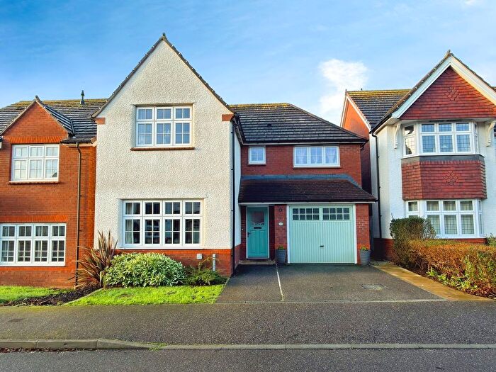 4 Bedroom Detached House For Sale In Finning Avenue, Exeter, EX4