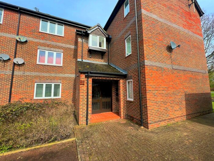 1 Bedroom Flat To Rent In Wensum Drive, Didcot, OX11