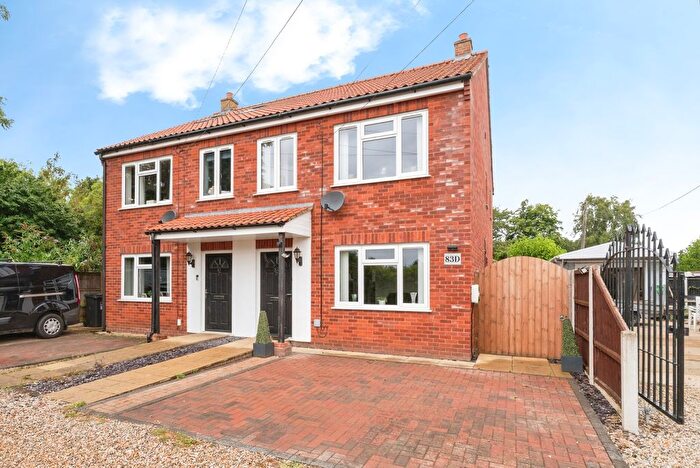 3 Bedroom Semi-Detached House For Sale In Holt Road, Fakenham, Norfolk, NR21