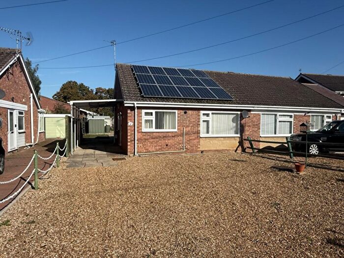 2 Bedroom Semi-Detached Bungalow For Sale In Chapel Road, Earith, Huntingdon, Cambs., PE28