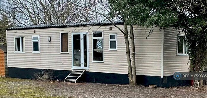 3 Bedroom Mobile Home To Rent In Whitwick Green Road, Bedford, MK44