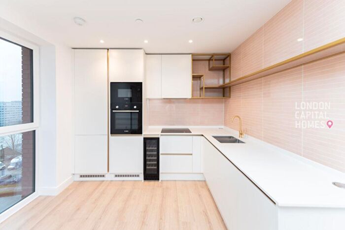 2 Bedroom Apartment To Rent In Waterview House, Grand Union, HA0