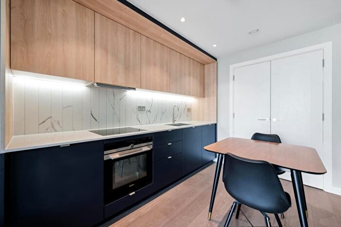 Apartment To Rent In Gasholder Place, Oval Village, London, SE11