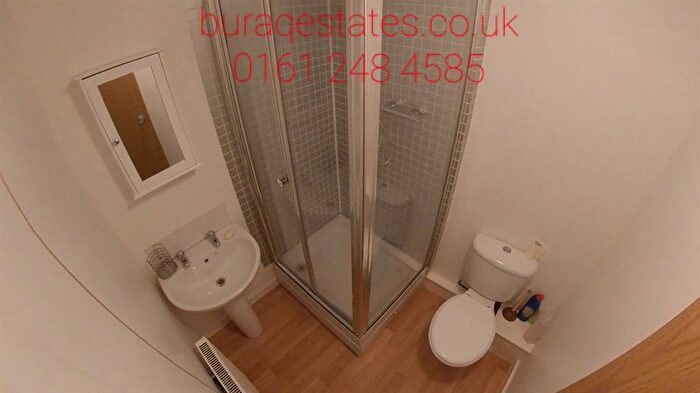 2 Bedroom Flat To Rent In Birchfields Road, Manchester, M13